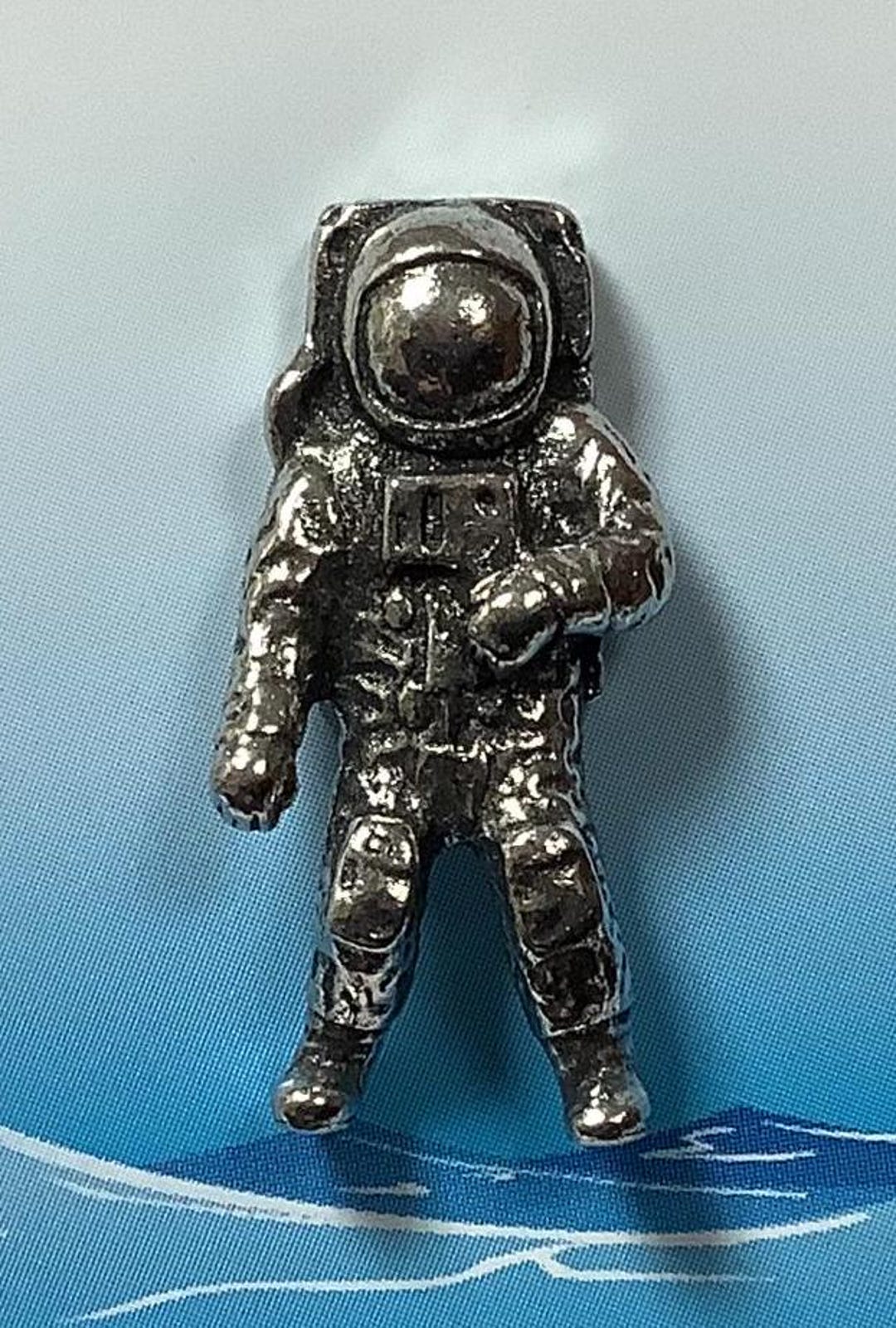 Astronaut Pewter Lapel Pin Badge/Brooch Spaceman Space Nasa Sci Fi - Foto 2
