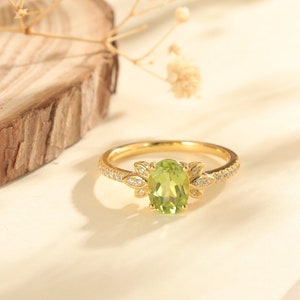Vintage Peridot Engagement Ring Oval Green Peridot Ring 18K Gold Art Deco Stacking Band August Birthstone Ring Promise Bridal Set