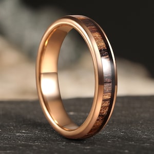Roségouden wolfraamhouten ring, houten ring, houten ring voor mannen, houten trouwring, houten trouwring, Hawaiiaanse koa, ring van 4 mm