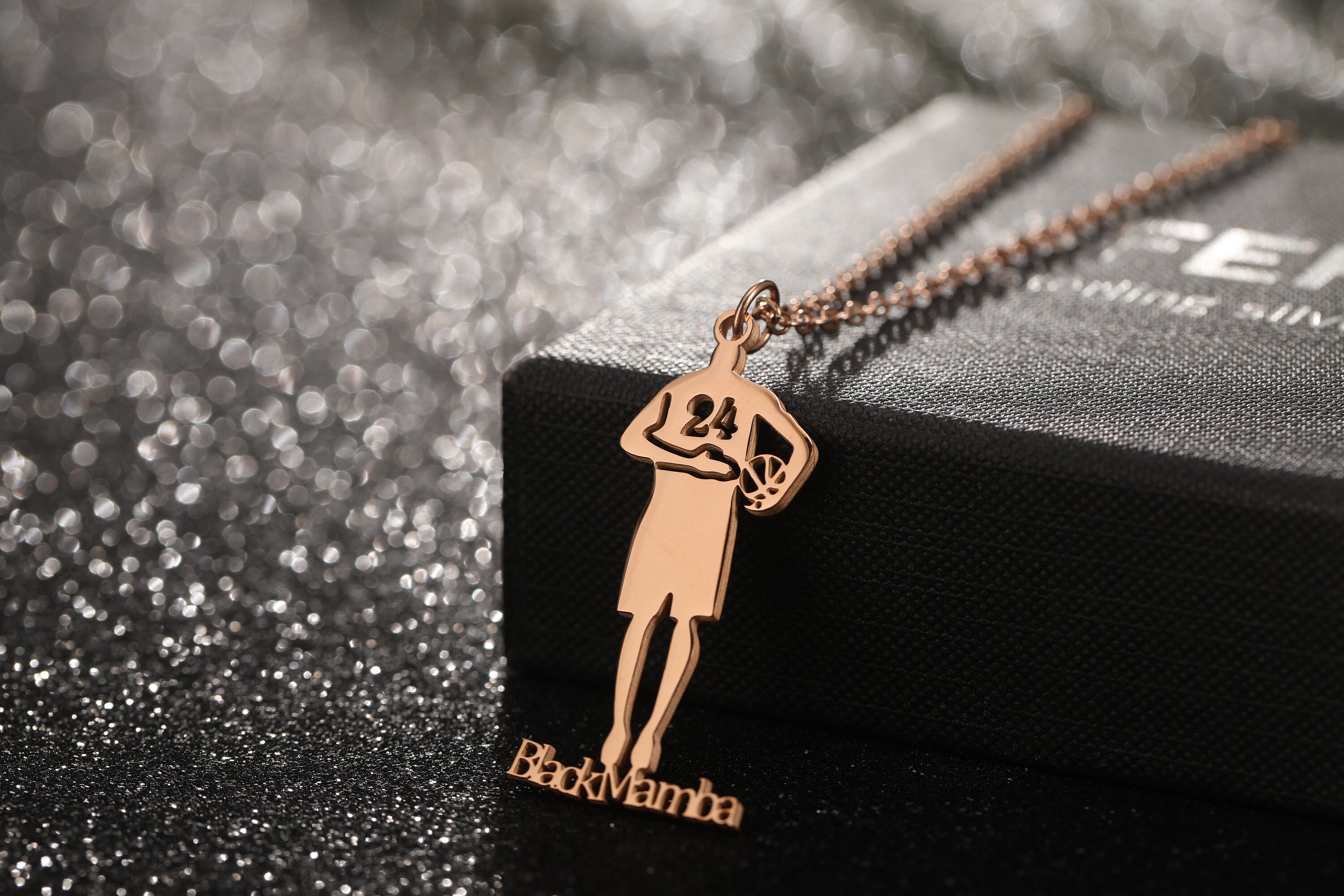 Black mamba pendant discount