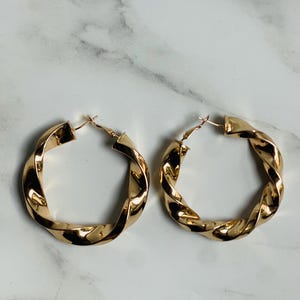 Beautiful 18k Gold Plated Colour Twisted Hoop Earring