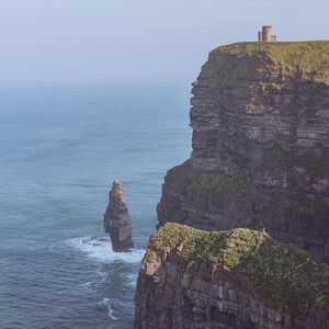 Impresión de los Acantilados de Moher – Arte mural de la Torre O'Brien en Irlanda, póster de paisaje costero irlandés, decoración de viaje por la Ruta Costera del Atlántico