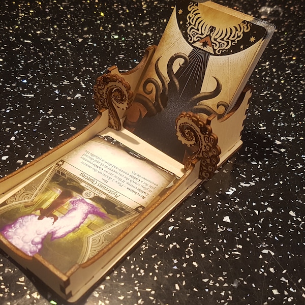 Arkham horror style single deck holder.