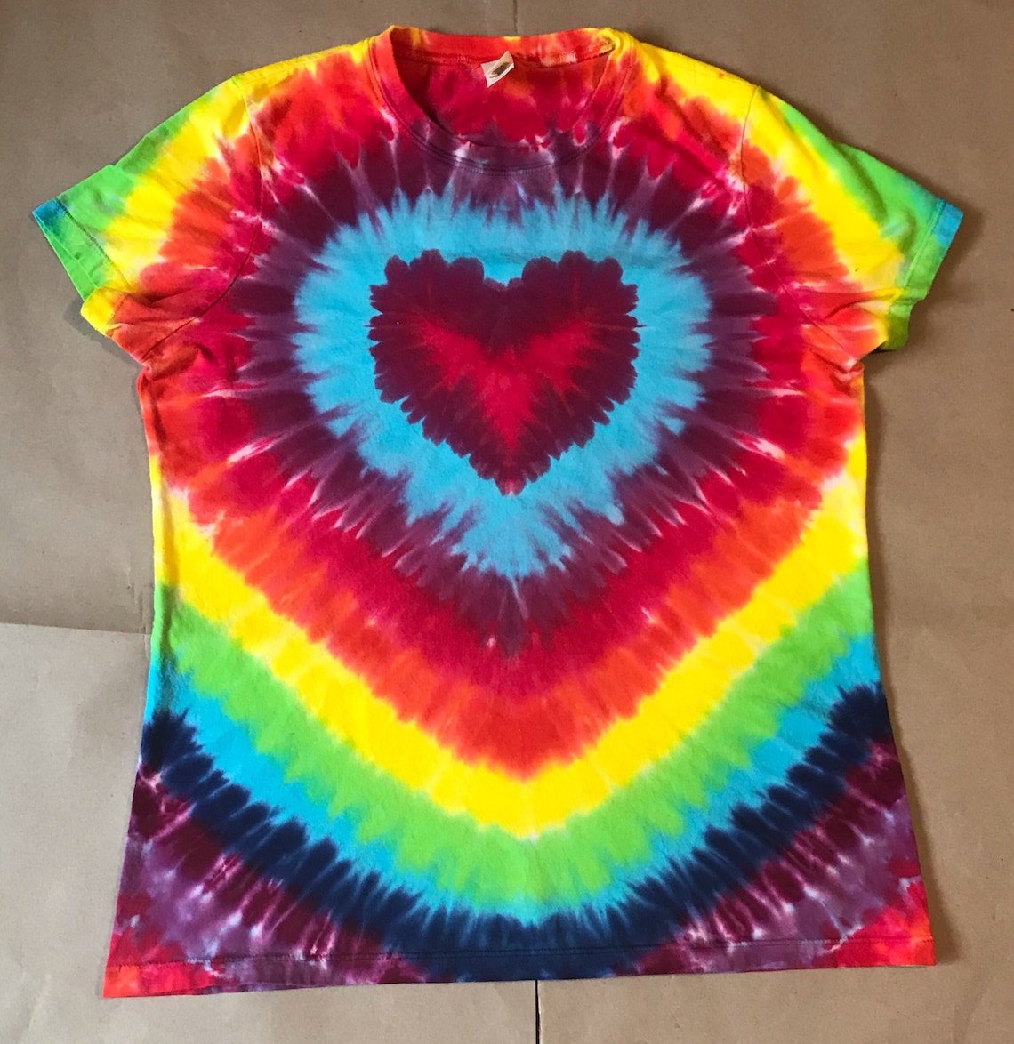 Juniors Fitted 2XL Rainbow Heart Tie Dye T-shirt | Etsy