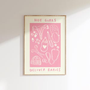 Descarga digital: Chicas atractivas dan a luz - Impresión de pared de partera rosa / Ilustración de atención médica / Póster del NHS / Arte de pared de enfermera / Idea de regalo para bebé