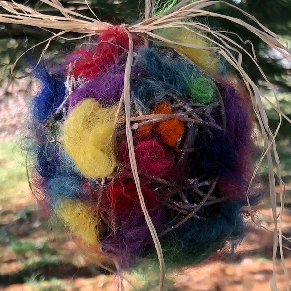 Bird Nesting Ball
