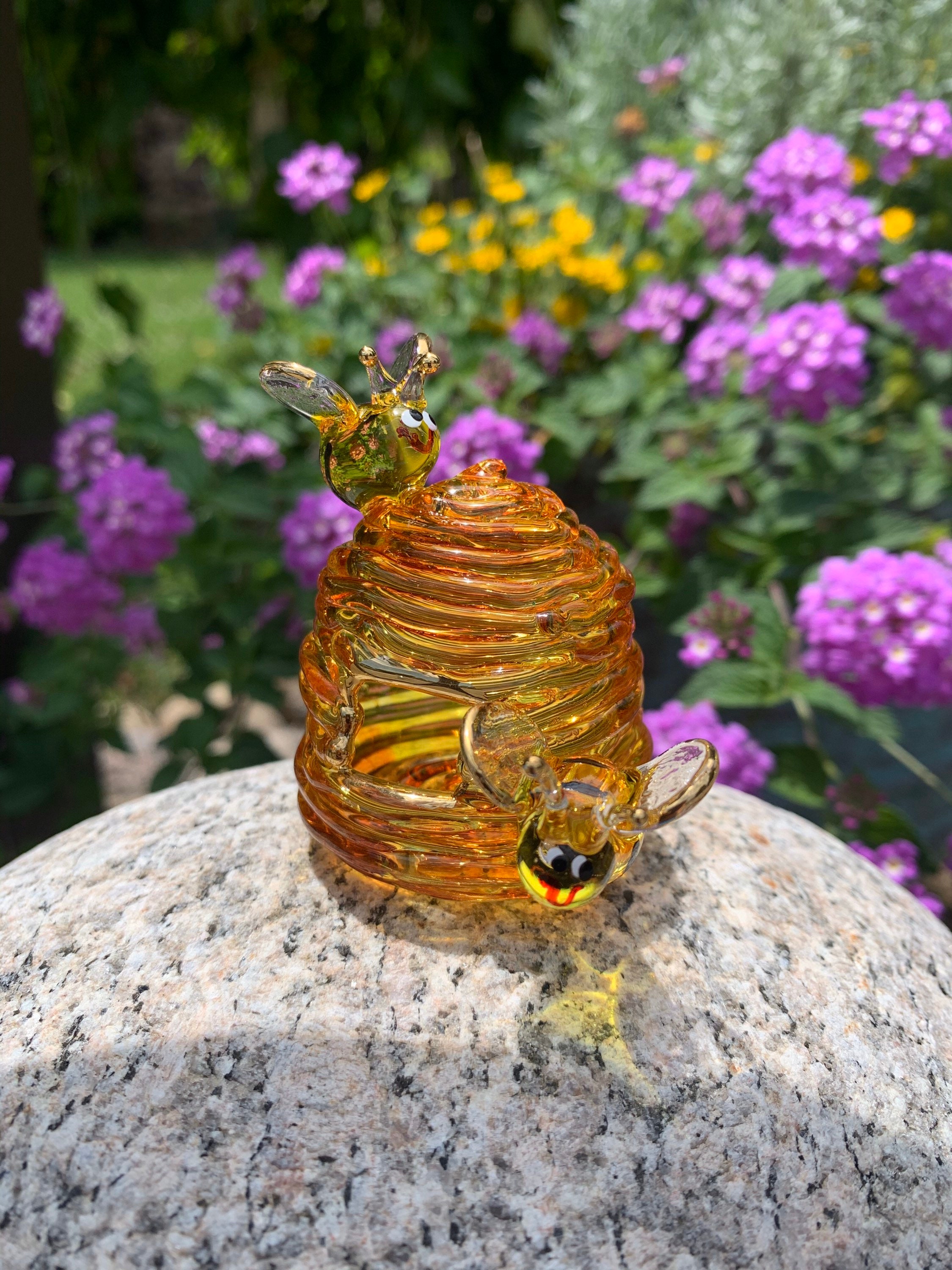 Blown glass bee hive with 2 bees - Etsy Polska