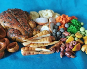Miniature 1:6 Scale Sunday/Xmas Dinner/Roast Bundle. Meal settings for 1. 2 or 4. Suitable for 11-12 " dolls & Dioramas. Handmade with Clay