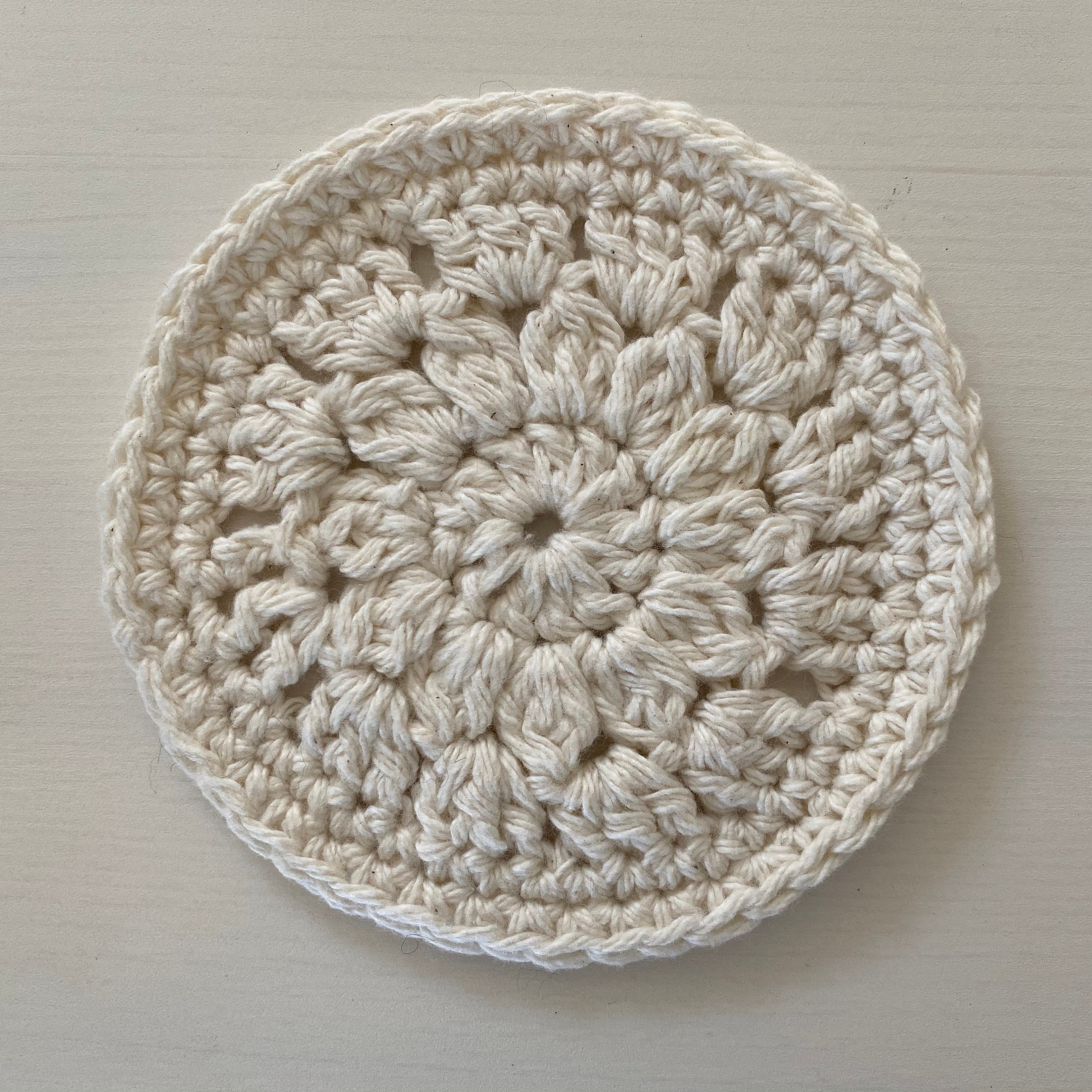 Round Crochet Coasters set of 4 - Etsy Canada