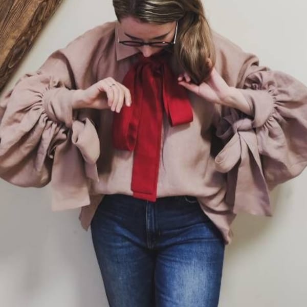 Linen blouse with Bow / Victorian shirt with flattering large sleeves and bow / Flax Poet shirt with puff Bishop sleeves / Edwardian shirt