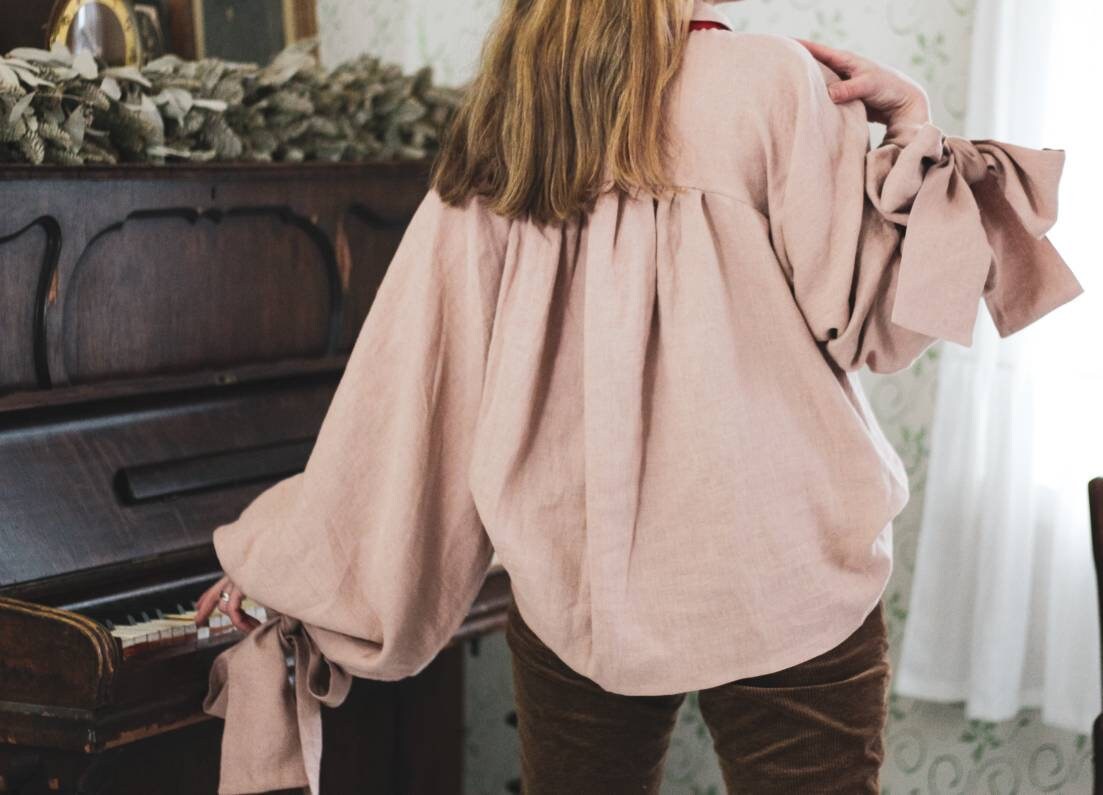 Linen Blouse With Bow / Victorian Shirt With Flattering Large