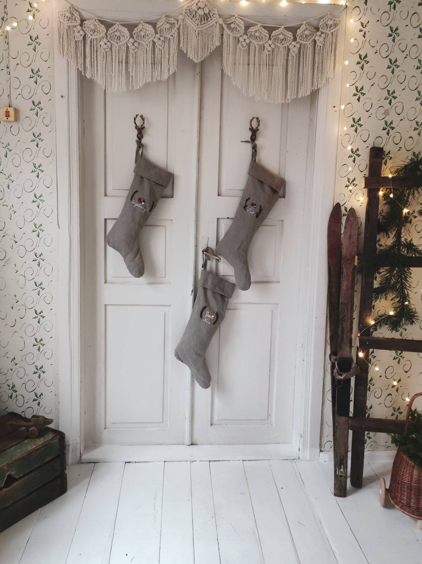 リネン製キツネ刺繍クリスマスストッキング 素朴なリネンのクリスマス