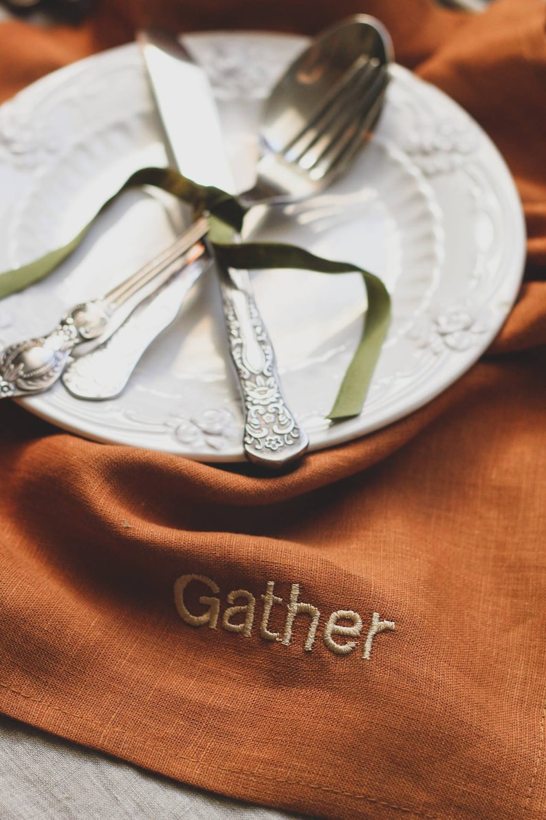 A set of burnt orange linen napkins with embroidery / Thanksgiving table decor / Washed linen dinner cloth napkins / Thanksgiving gift 画像 8