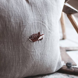 Raw linen pillowcase with hand-embroidered Fawn / Rustic linen pillow cover with hand embroidered detail/ Farmhouse decor pillowcase