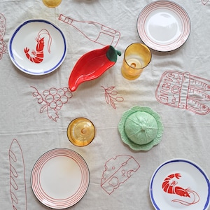 Broderad linneduk med italienskt matmotiv, rustik lantlig inredning, mattextil i toskansk stil, unik present till matälskare