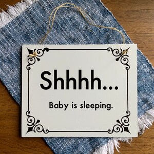 Shhhh bebé está durmiendo, regalo de la ducha del bebé, nuevo bebé, signo de la puerta, PNG SVG archivo de corte imprimible, Cricut y silueta, descarga digital