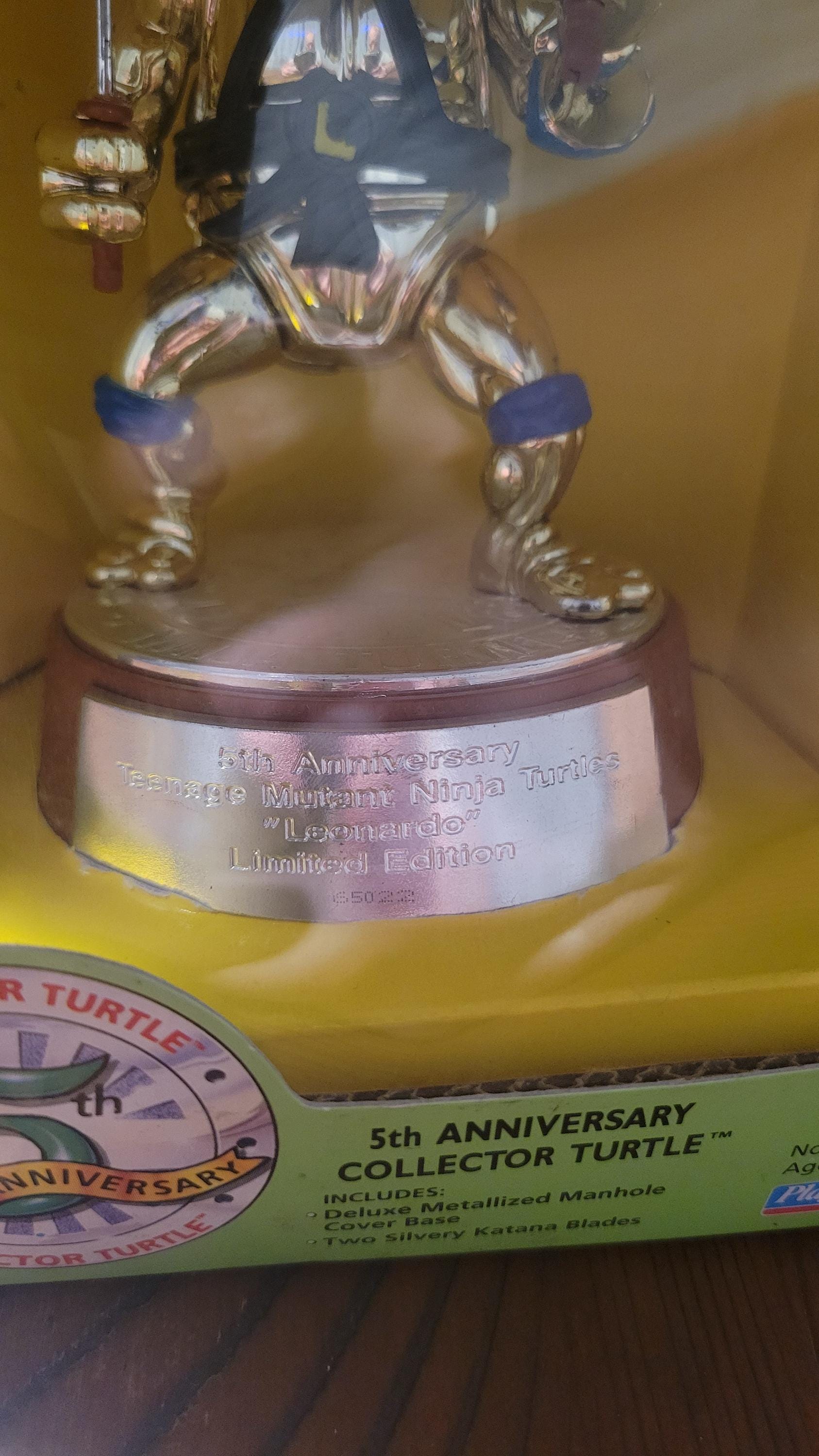 1992 TMNT #65022 Limited Edition 5th Anniversary Gold Leonardo