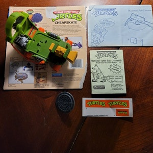 1988 TMNT Cheapskate tiene recorte de tarjeta, instrucciones y jokebook! Only Missing Flag Vintage Teenage Mutant Ninja Turtles funciona muy bien