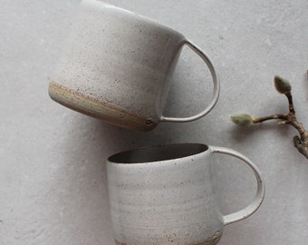 Taza de café de cerámica con brillo blanco, taza de gres hecha a mano, regalo para amantes del café para su taza de té de cerámica artesanal con asa