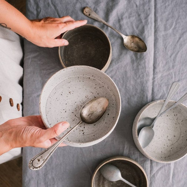 Bol Bouddha en poterie verte/blanche Petit bol artisanal en céramique fait main en grès Bol à soupe aux céréales pour petit-déjeuner