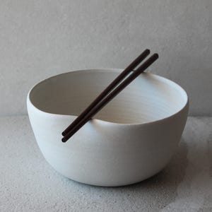 Rustic White Pottery Bowl With a Wrinkle for Chinese Chopsticks Serving Bowl Ceramic Stoneware Dinnerware Handmade Props