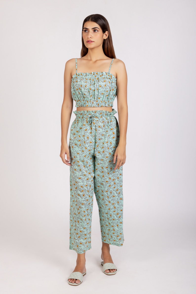 Isla Sleepwear and Loungewear Hand printed Floral print Crop top High Waist Pajama Cotton Robe image 4