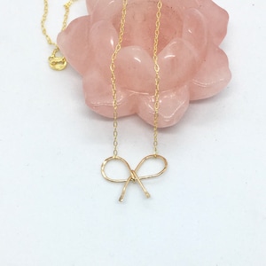 BOW ribbon hammered wire yellow gold delicate necklace, layering necklace
