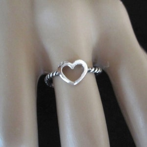 Heart sterling silver ring, size 7.25 US