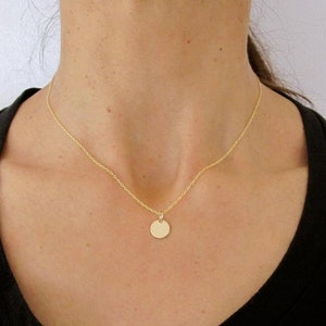Litet, slätt halsband med DISC COIN-motiv i sterlingsilver eller gult guld