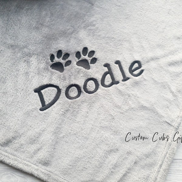 Personalised Embroidered PET Blanket with name, Dog Blanket, Cat Blanket, Puppy, Kitten Paw Print Design, Throw