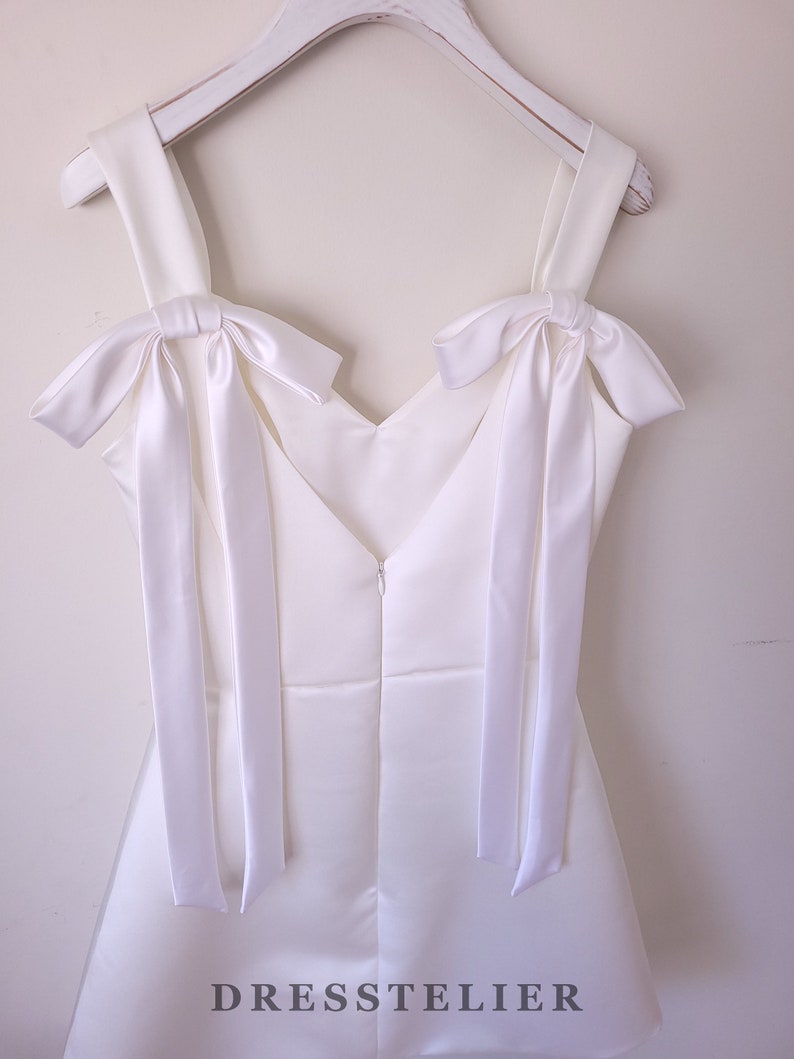 Mini robe de mariée avec noeuds, robe de mariée courte blanc cassé, robe de répétition, robe de mariée en satin, mini robe jupe trapèze image 2