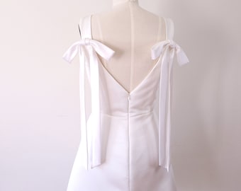 Mini robe de mariée avec noeuds, robe de mariée courte blanc cassé, robe de répétition, robe de mariée en satin, mini robe jupe trapèze