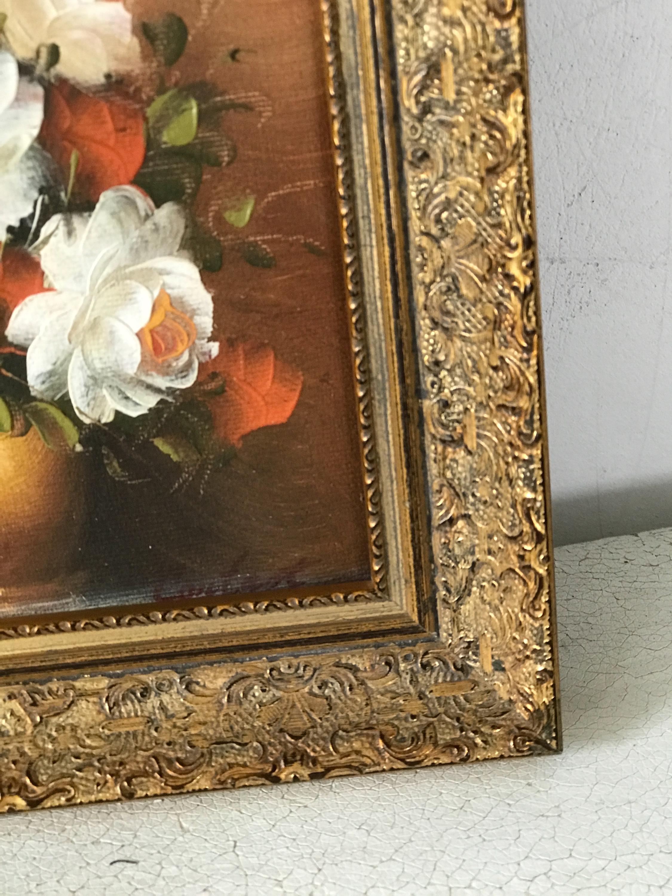 華やかなヴィンテージの金枠に描かれたリアルな静物画の花、キャンバス