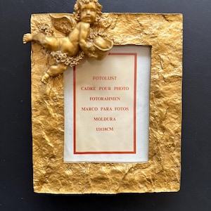Vintage pozłacany Putto Cherub 16x 12 cm Rama, Blat Złota Rama wykonana ze sztucznego kamienia, Materiał, Wystrój domu