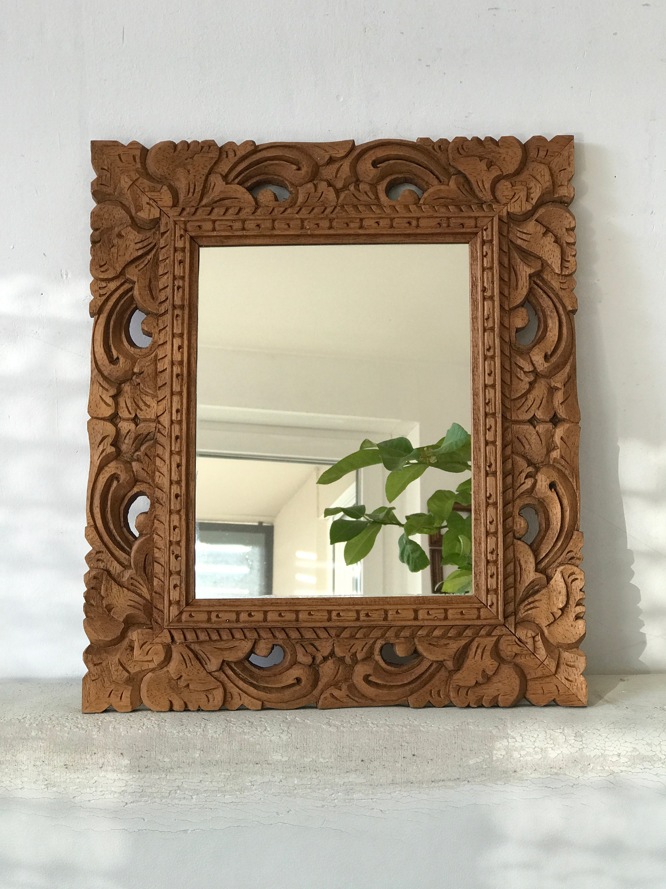 Espejos con marco de madera -  México