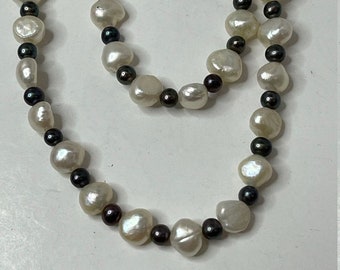 30 " Black & White color Freshwater Pearl Necklace