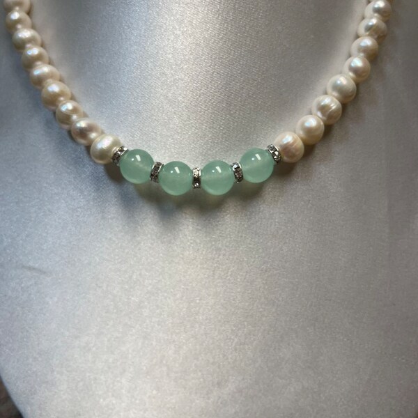 Freshwater Pearl with green jade  necklace