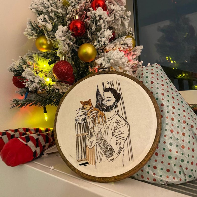 Special handmade embroidery portrait for family beautiful embroidery portrait on hoop Handmade embroidery portrait for special occasion