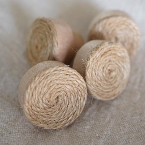 Runde Schrankgriffe aus Juteseil, Schubladenbeschläge aus Hanfholz, einzigartige Türgriffe, Boho-Schubladengriffe, Holzknöpfe