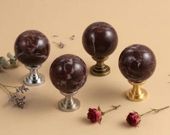 Rosso Marble Ball Schubladenknauf, Steinschrank Griffe Knöpfe, Wabi Sabi runde Türgriffe, individuell gravierte Kugel Schubladengriff, Kommodenbeschläge