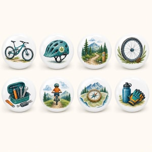 以下が含まれることがあります： マウンテンバイクの装備や風景が描かれた8つの丸いセラミック製ノブのセット。ティールカラーのマウンテンバイク、ヘルメット、森の小道、自転車のホイール、ツールキット、サイクリスト、地図上のコンパス、ウォーターボトルがそれぞれ描かれています。