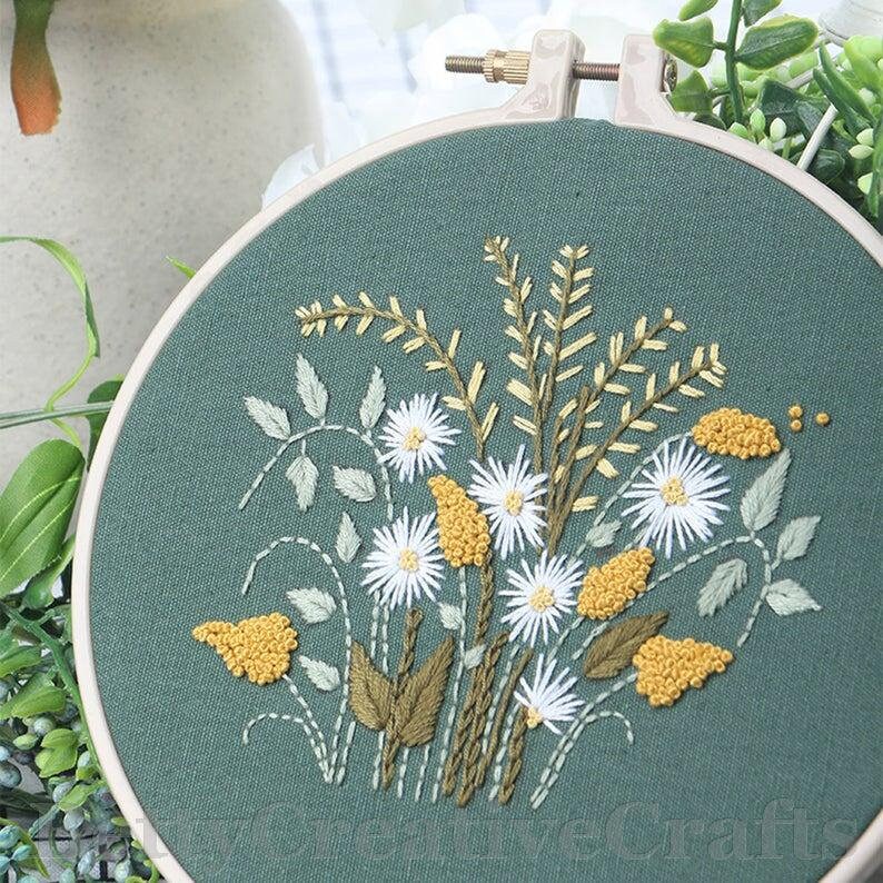 Embroidery Kit Beginner/ Floral Embroidery Kit Daisy/floral Etsy