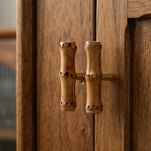 Tiradores de cajón de raíz de bambú natural, tiradores de armario de bambú crudo hechos a mano, pomos de muebles con base de latón macizo, herrajes de cocina Wabi Sabi.