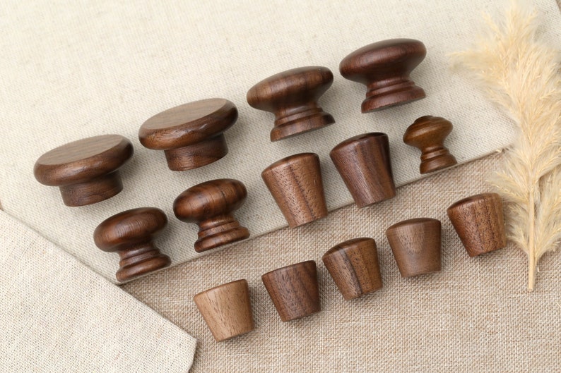 Knäufe in Nussbaum, runde Knäufe für DIY-Boxen, Knäufe für Knäufe aus Nussbaumholz, Knäufe für Schubladen, Schubladenknäufe, Schubladenknäufe aus Holz Bild 2