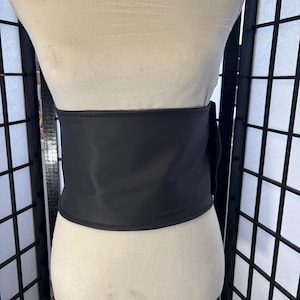Garment  - Peritoneal Dialysis Protector (TM) Black