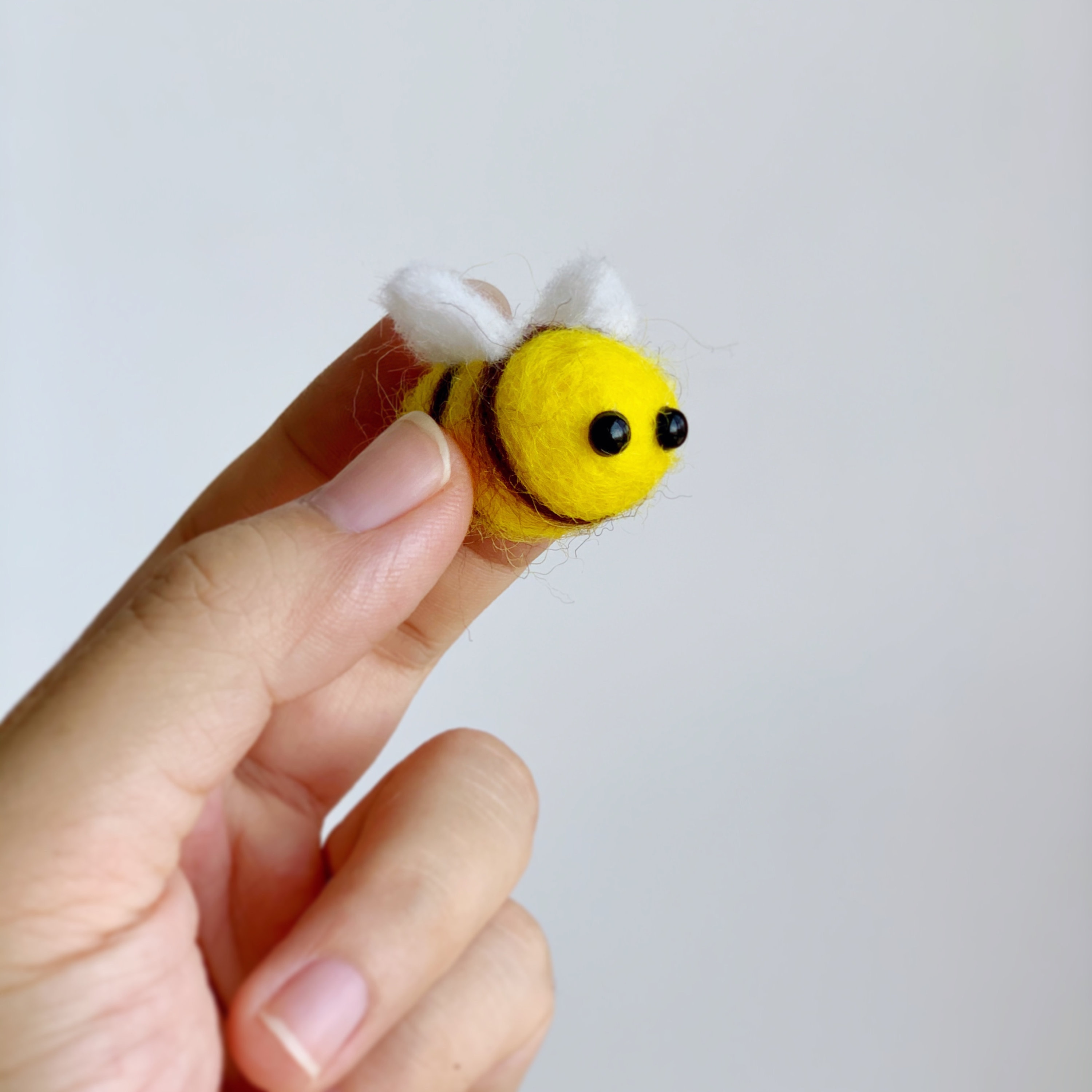 Felt Bee 10 Pcs Three Sizes Bee Decor Needle Felt Bees Etsy