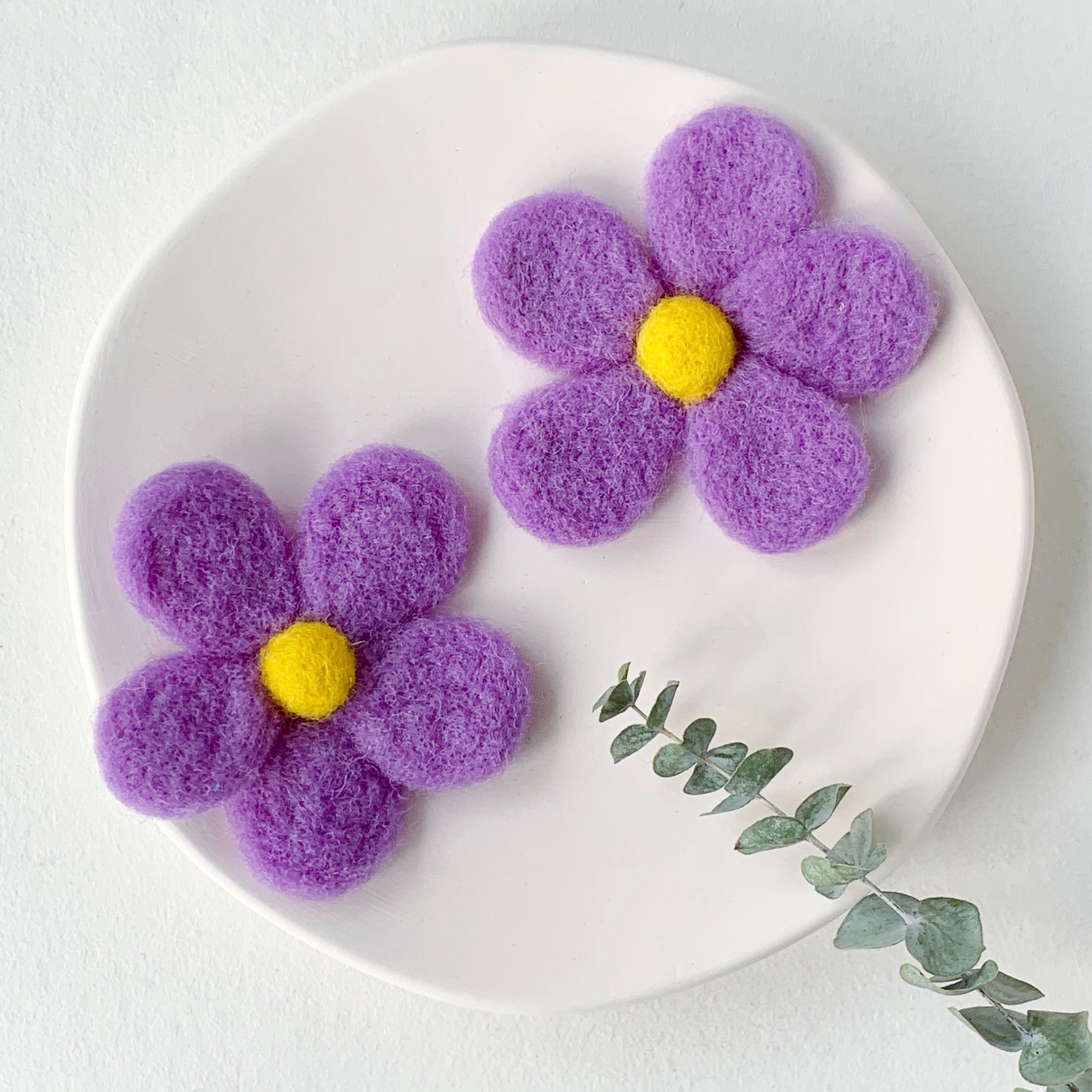 Felted Flowers, 5 Colors, Felted Daisy, Wool Flower for Making