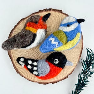 Felted Bird Brooches, 3 Styles, Bobin Brooch Pin Handmade, Wool Felt Bird Brooch, Needle Felted Bird Brooch, Brooch for Women