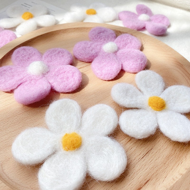 Angoily Felt Flowers for Crafts Wool Felt Five-Petal Flower Wool Felt Balls  Small Flowers for Crafts Decore Crafts Accessory Craft Flowers Ornament