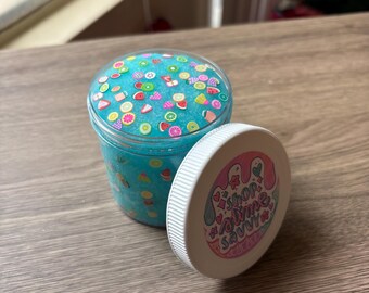 Frozen Blue Hawaiian | Doftande isslime | Finns i skruvkorkbehållare på 50 ml och 60 ml | ShopSlimeSavvy |